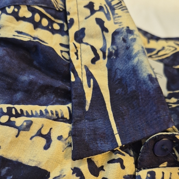 Vibrant Rum Reggae Short Sleeve Button Down Men's Casual Dress Shirt - Picture 12 of 12